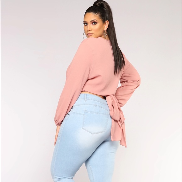 FASHIONOVA PLUS TOP BRANDNEW - Picture 3 of 5